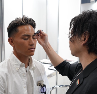 メンズメイク授業の様子2