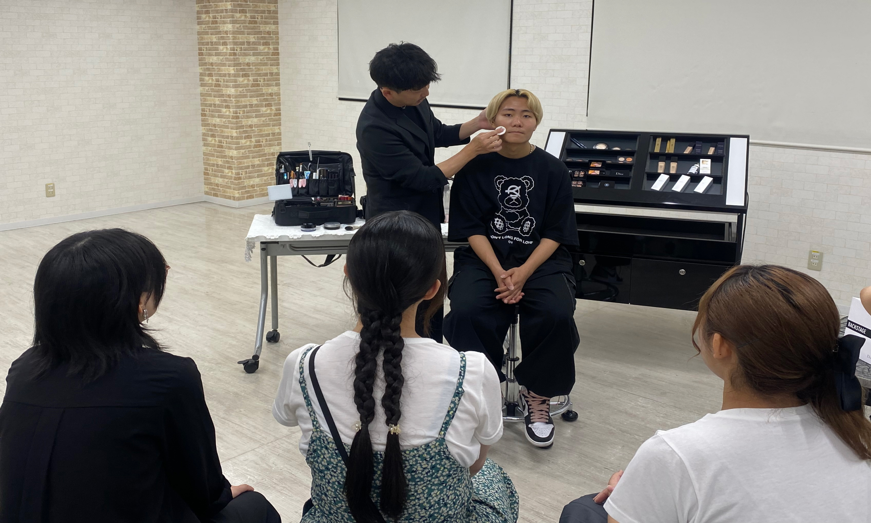 メンズメイク授業の様子8